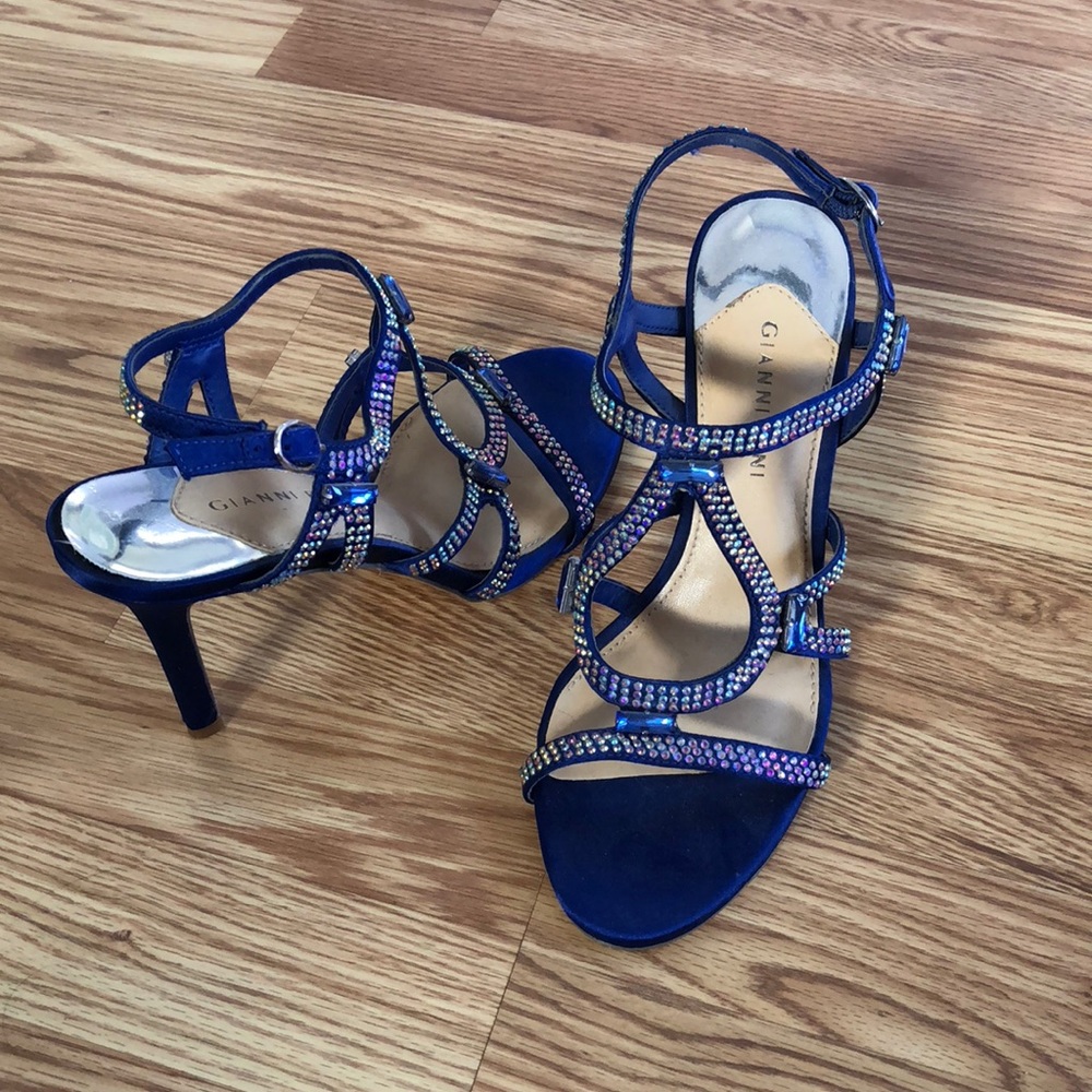 Gianni Bini blue heel size 9M